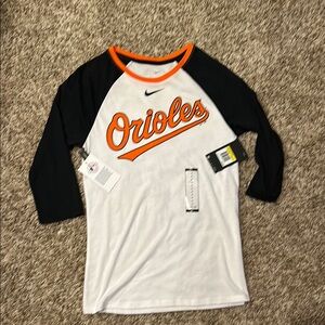 NWT Womens Orioles Nike Black and White 3/4 sleeve Tee